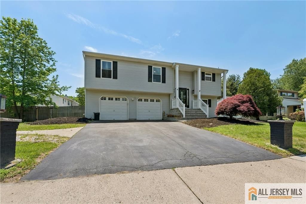 21 Cherry Bend Drive, Howell, NJ 07731