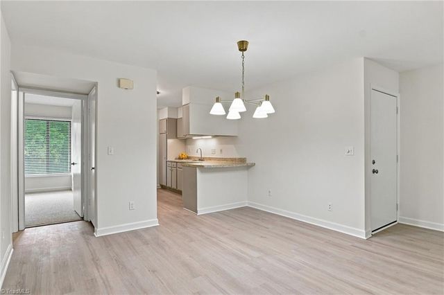 1510 Benjamin Parkway E, Greensboro, NC 27408