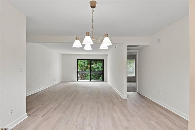 1510 Benjamin Parkway E, Greensboro, NC 27408