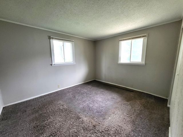 25 Thrush Road, Carpentersville, IL 60110