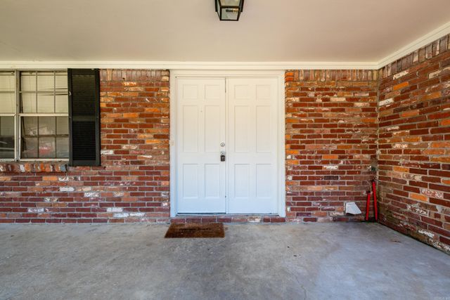 10407 Republic Lane, Little Rock, AR 72209