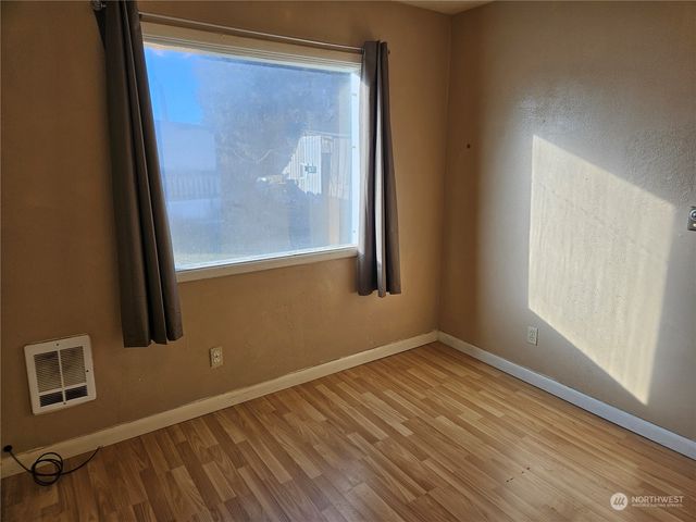 415 W Main Street, Almira, WA 99103