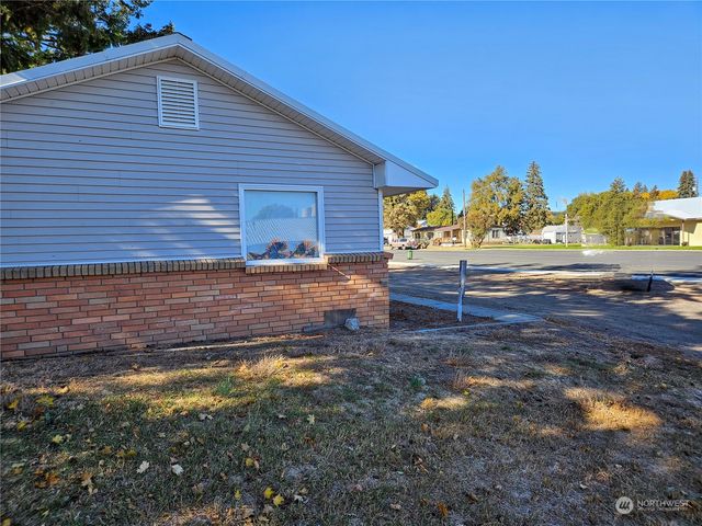 415 W Main Street, Almira, WA 99103