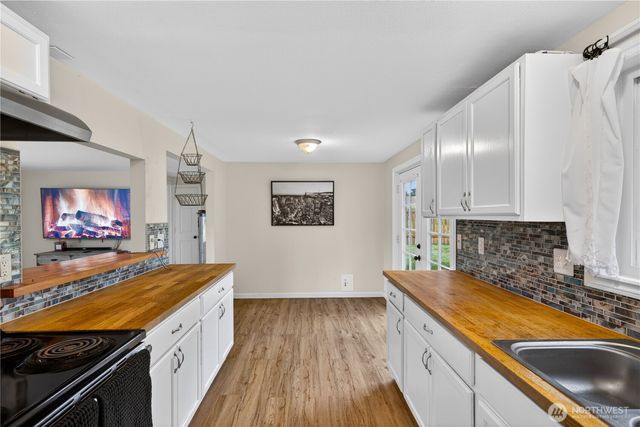 1056 View Ridge Drive, Oak Harbor, WA 98277