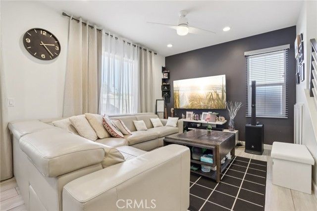 3827 Grant St 49, Corona, CA 92879