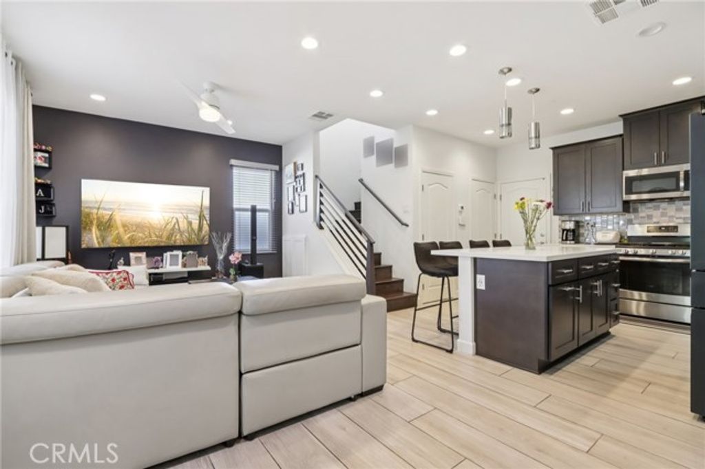 3827 Grant St 49, Corona, CA 92879