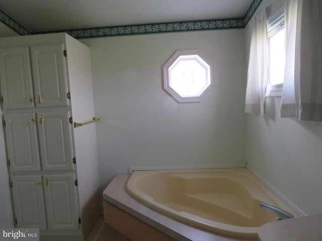 368 COUNTRYSIDE CIR, New Hope, PA 18938