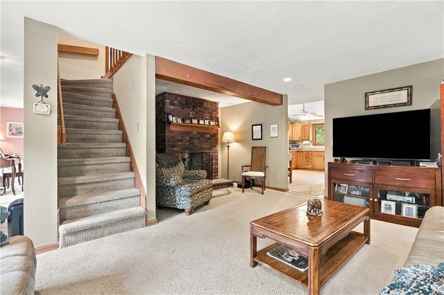 510 Maureen Circle, Burrillville, RI 02839