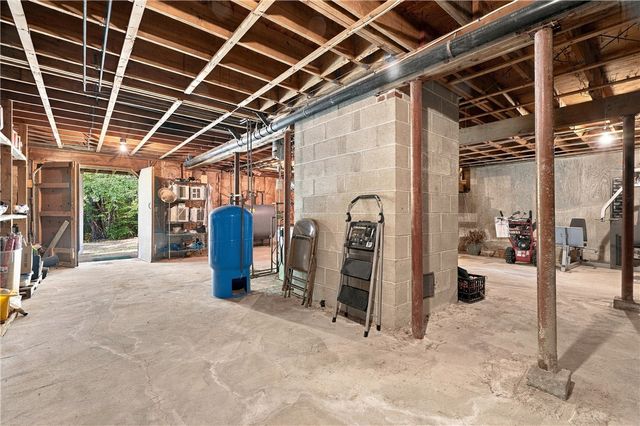 510 Maureen Circle, Burrillville, RI 02839