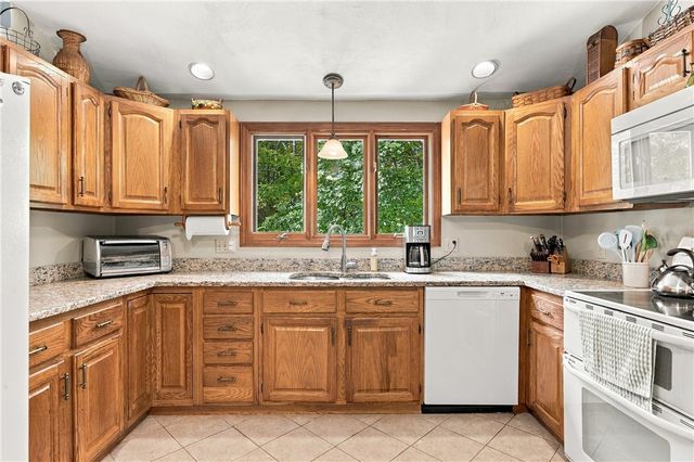 510 Maureen Circle, Burrillville, RI 02839