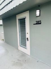 285 Flanders F 285, Delray Beach, FL 33484
