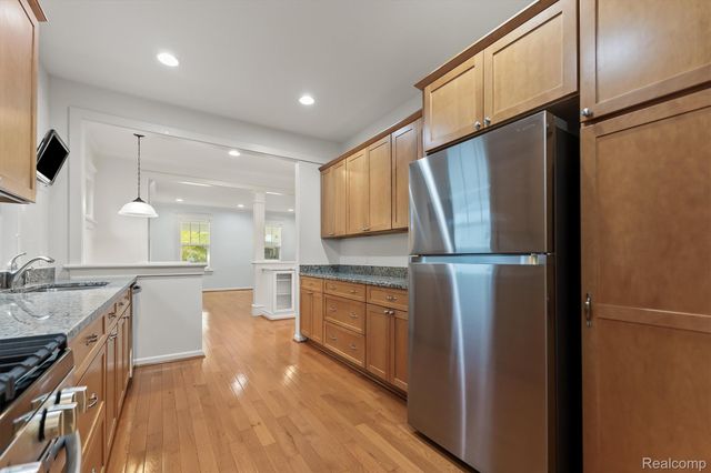 937 RUFFNER Avenue, Birmingham, MI 48009