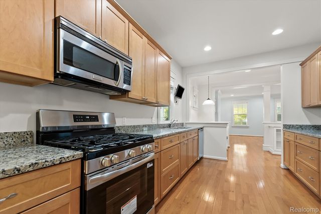 937 RUFFNER Avenue, Birmingham, MI 48009