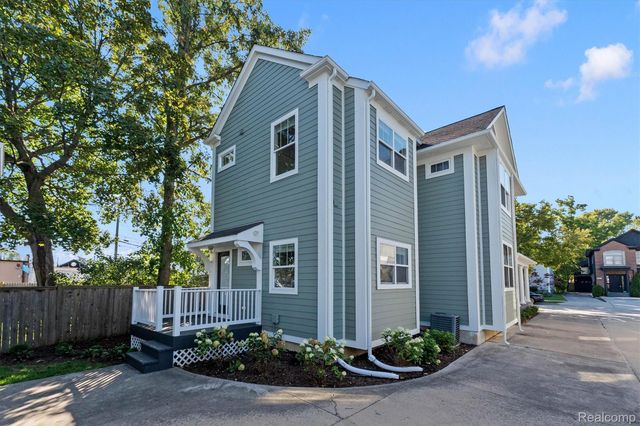 937 RUFFNER Avenue, Birmingham, MI 48009