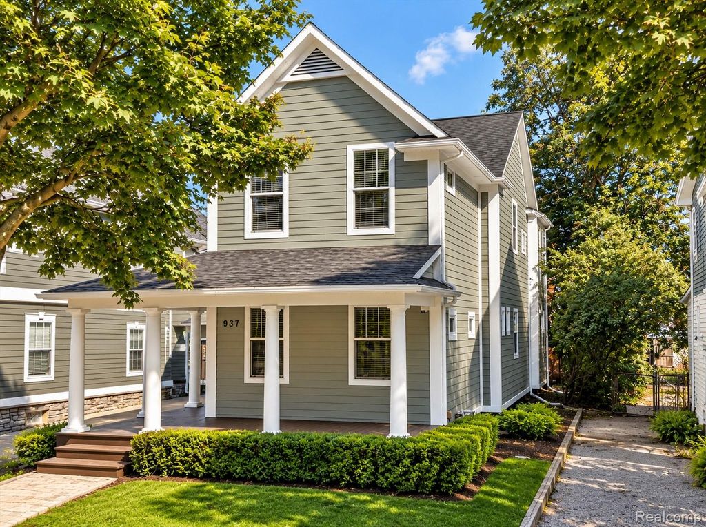 937 RUFFNER Avenue, Birmingham, MI 48009