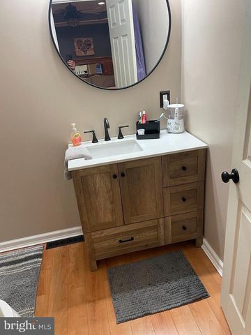 270 CANARY CIR, York, PA 17404