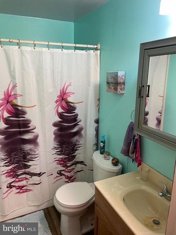 270 CANARY CIR, York, PA 17404