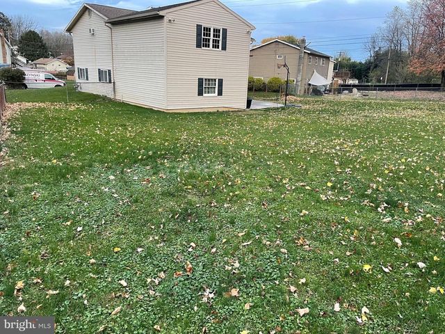 270 CANARY CIR, York, PA 17404