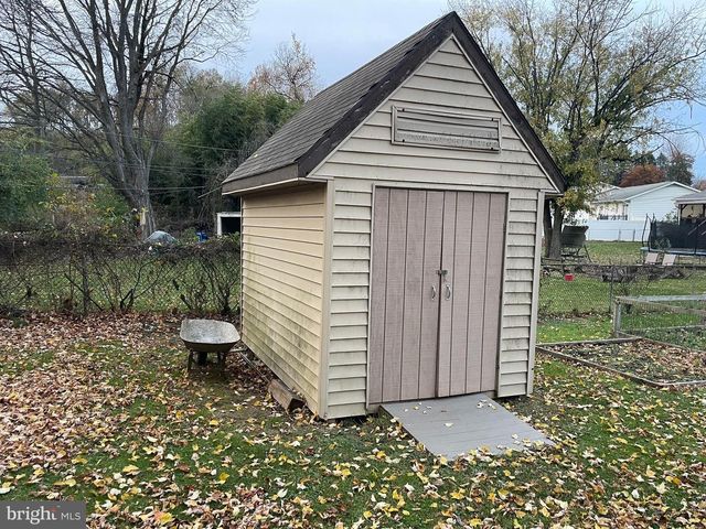 270 CANARY CIR, York, PA 17404