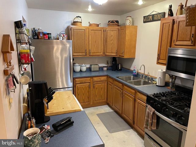 270 CANARY CIR, York, PA 17404