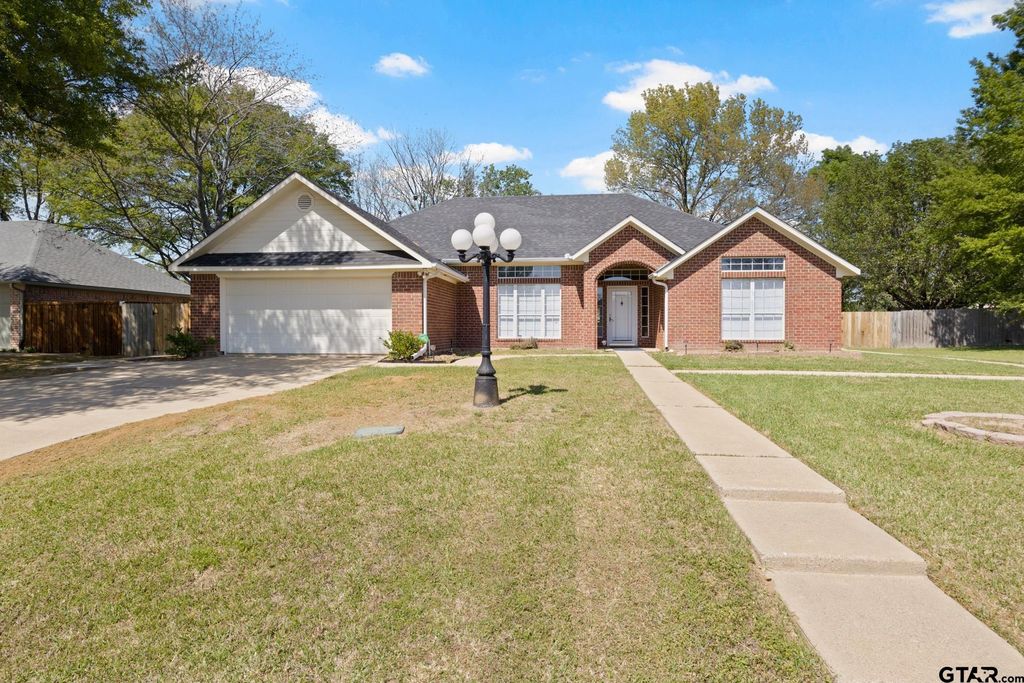 114 Diane Lane, Mount Pleasant, TX 75455