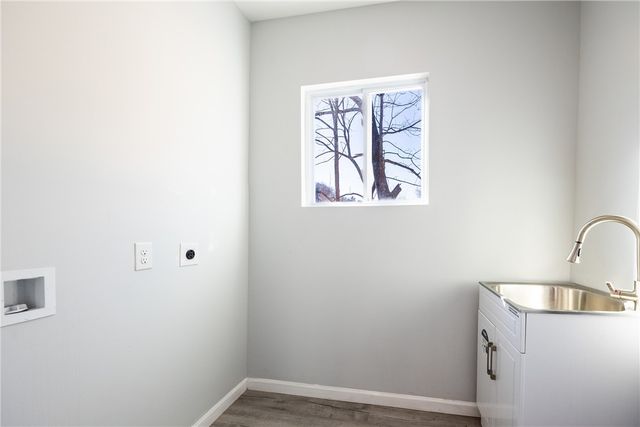 5934 Curry Rd, South Park, PA 15236