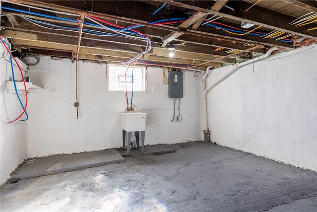 5934 Curry Rd, South Park, PA 15236