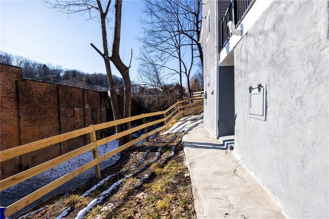 5934 Curry Rd, South Park, PA 15236