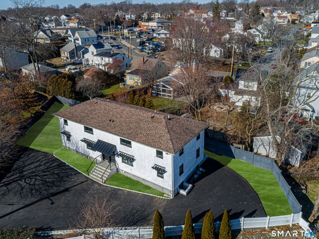 42 Poe Court, Fairfield, CT 06825