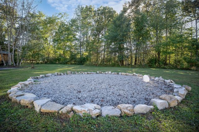 296 Big Rock Rd, Smithville, TN 37166