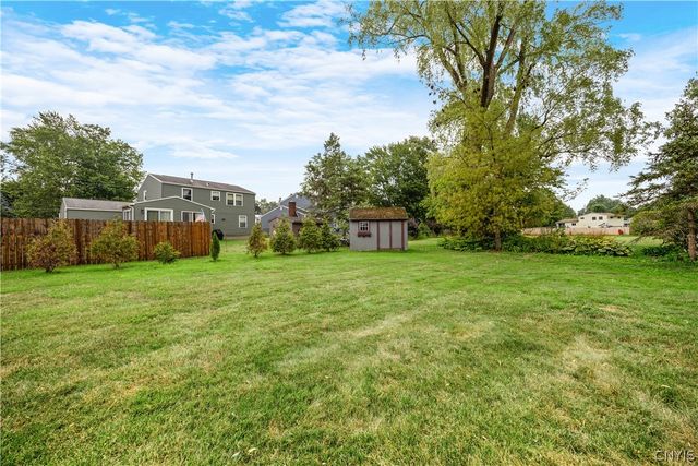 17 Lowell Road, Clay, NY 13090