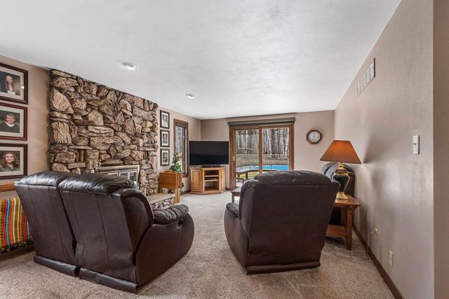 2276 DOLLAR ROAD, De Pere, WI 54115