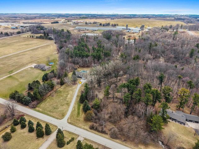 2276 DOLLAR ROAD, De Pere, WI 54115