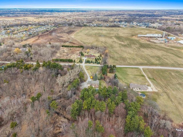 2276 DOLLAR ROAD, De Pere, WI 54115