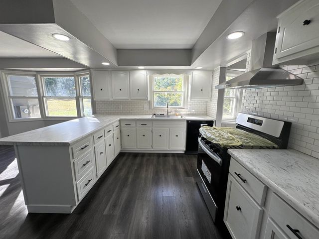 1436 S Hadley Road, Fort Wayne, IN 46804