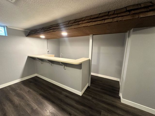 1436 S Hadley Road, Fort Wayne, IN 46804