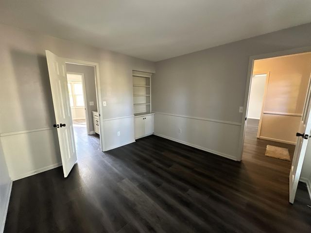 1436 S Hadley Road, Fort Wayne, IN 46804