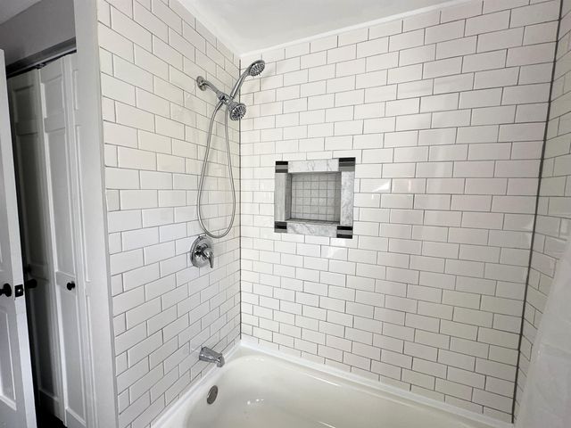 1436 S Hadley Road, Fort Wayne, IN 46804