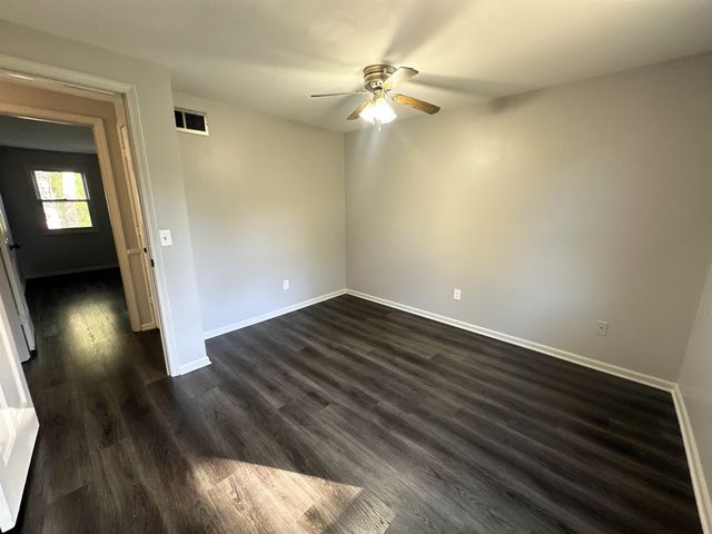 1436 S Hadley Road, Fort Wayne, IN 46804