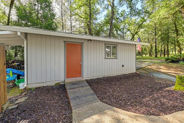 5551 Rainier Dr, Garden Valley, CA 95633