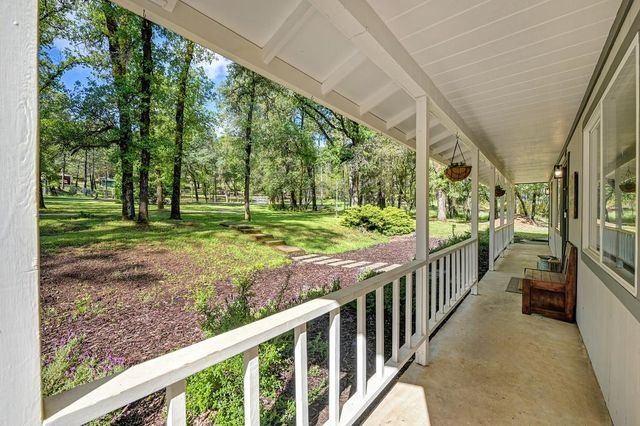 5551 Rainier Dr, Garden Valley, CA 95633