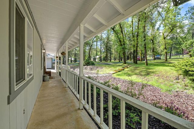 5551 Rainier Dr, Garden Valley, CA 95633