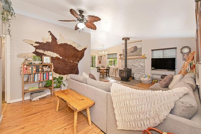 5551 Rainier Dr, Garden Valley, CA 95633