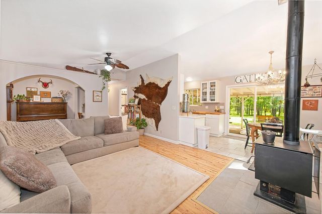 5551 Rainier Dr, Garden Valley, CA 95633
