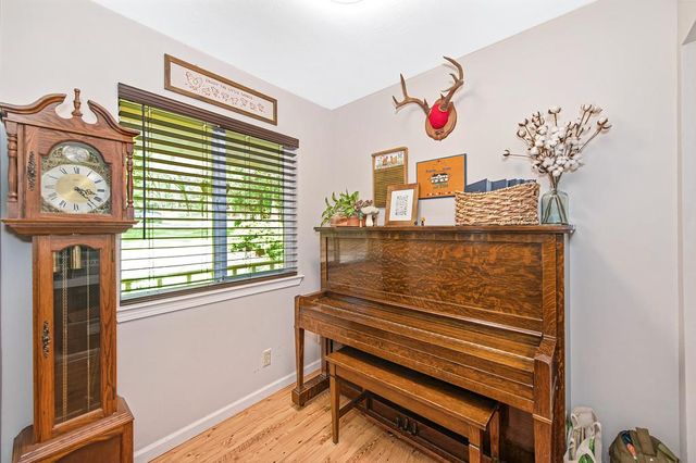 5551 Rainier Dr, Garden Valley, CA 95633