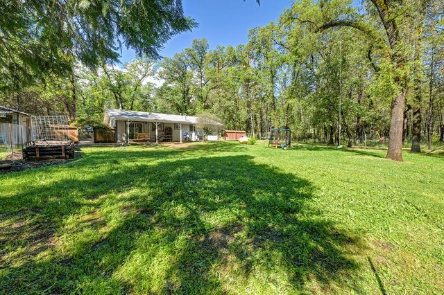 5551 Rainier Dr, Garden Valley, CA 95633