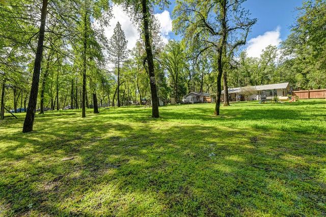 5551 Rainier Dr, Garden Valley, CA 95633