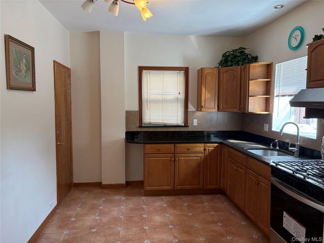5115 Bowne Street, Flushing, NY 11355