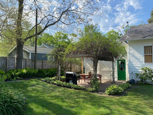 406 410-412 North Shore Drive, South Haven, MI 49090