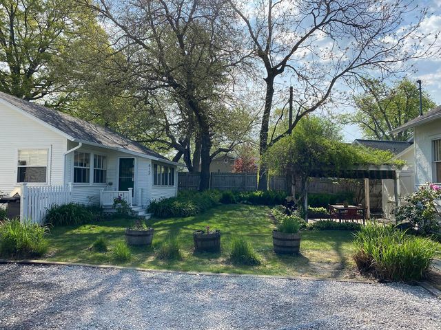 406 410-412 North Shore Drive, South Haven, MI 49090